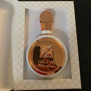 Lattafa Fakhar for women Eau de perfume. New